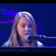 What a Wonderful World: This Famous Song Belts out by This 15-Year-Old Girl