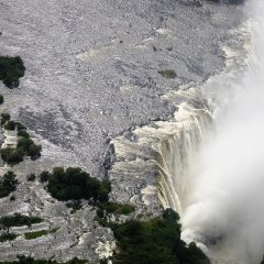 Discover the Natural Beauty of Zambia: 10 Must-See Waterfalls