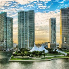 Experience Miami: A Guide to Playing, Gourmet Dining, Staying, and Getting Away to South Florida