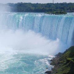 Niagara Falls Travel Tips: Canadian vs. American Side